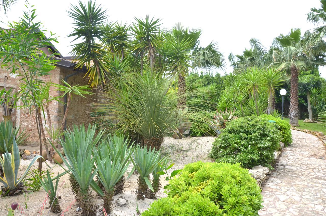 Masseria Pisciani Torchiarolo Buitenkant foto